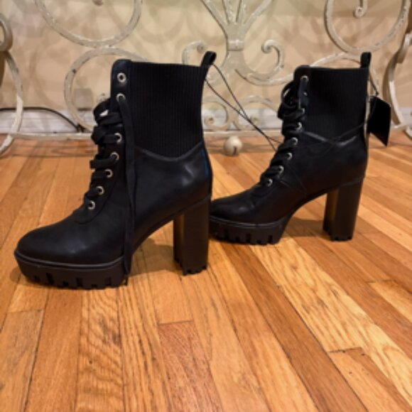 NWT Forever 21 Black Heeled Platform Combat Booties Size 8 - Picture 4 of 9